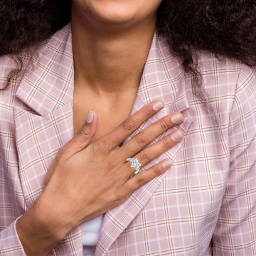 Kehlani Women's Heart and Round Lab-Grown Diamond Thin Three-Stone Engagement Ring | 14K Gold | VS1 | 3ct